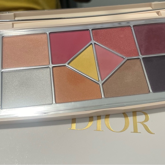 CHRISTIAN DIOR LIMITED EDITION DIORSHOW. 10 couleurs blooming bondior eyeshadow - Picture 3 of 10